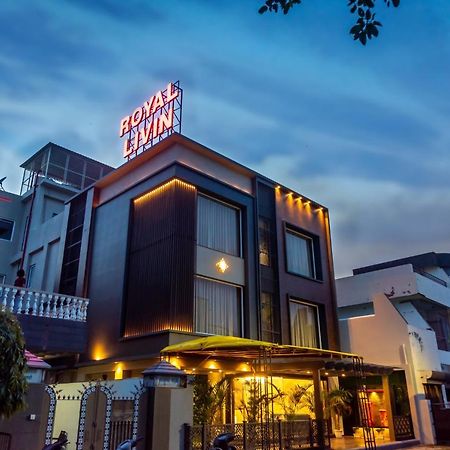Hotel Royal Livin Варанаси Экстерьер фото