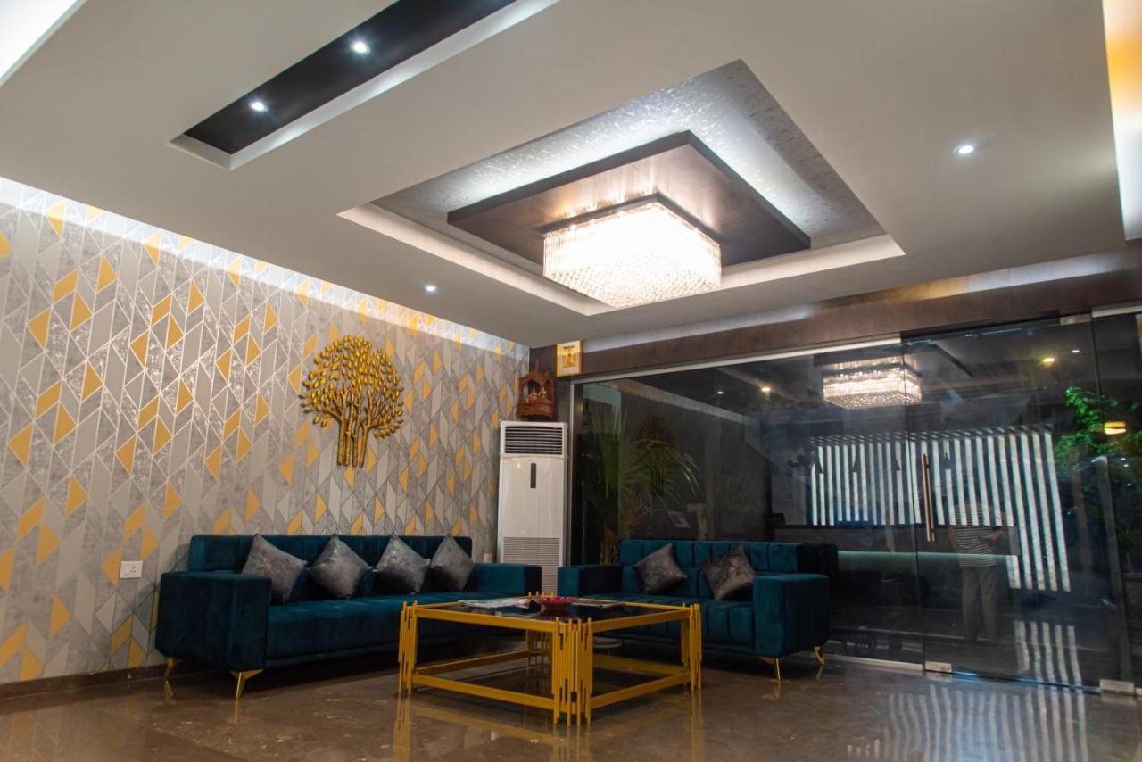Hotel Royal Livin Варанаси Экстерьер фото